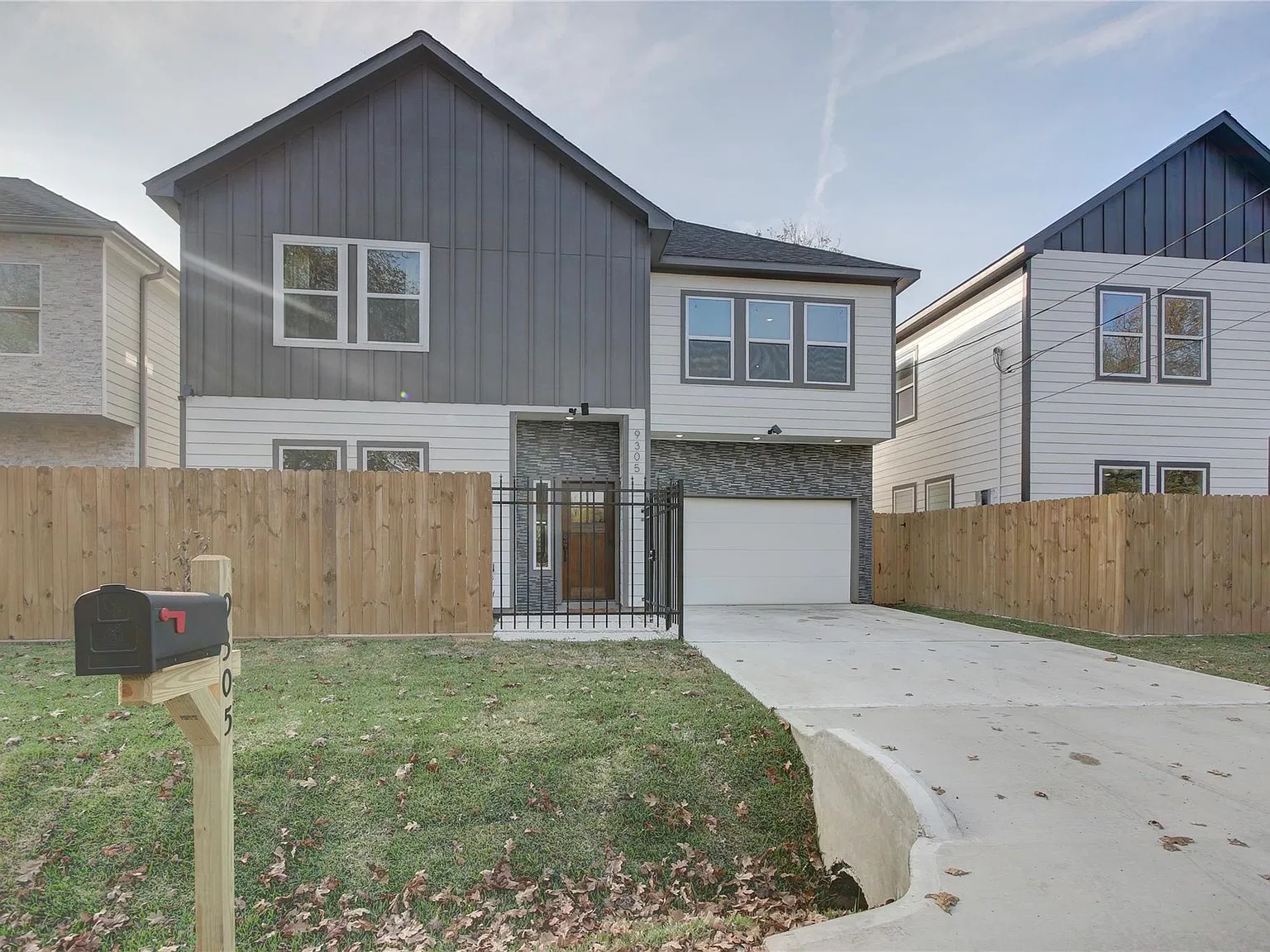 3 bed, 2.5 bath, 1901 sqft, $2,100 — Photo 2