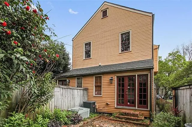 229 Bermuda St — Photo 14
