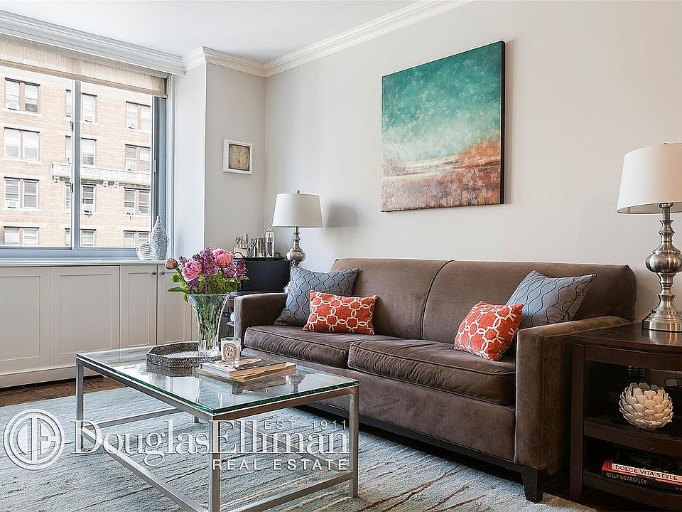 1st image of 2025 Broadway APT 9D