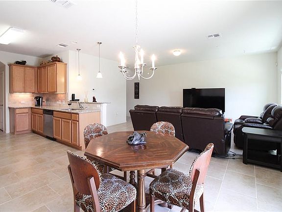 4th image of 1620 Bryant Dr Unit 1802