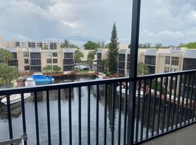 9 Royal Palm Way, Boca Raton, FL