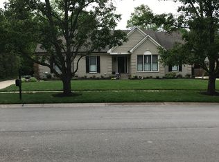 5710 Timber Ridge Dr, Prospect, KY 40059