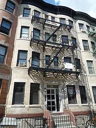 Rented by Urban Ambiance