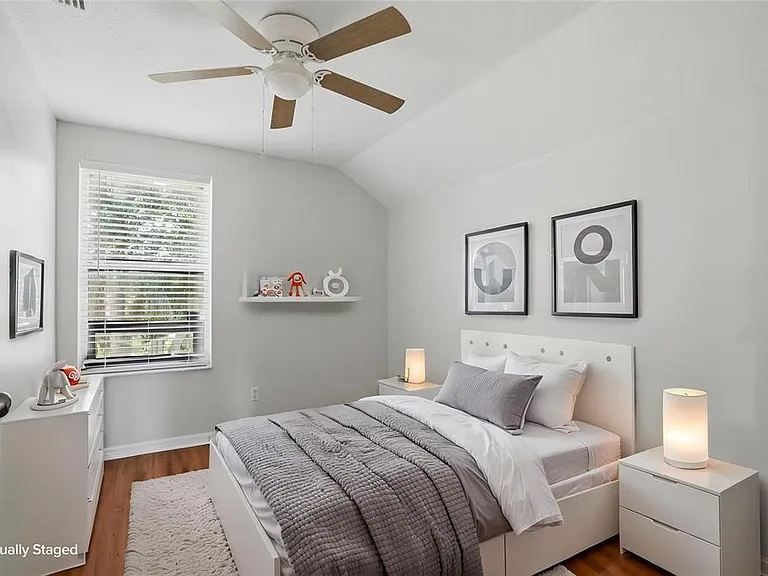 10215 Lakeside Vista Dr — Photo 29