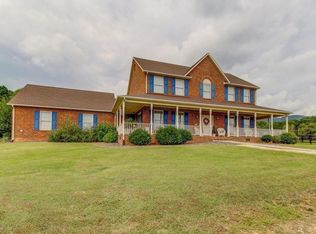 1051 Lonesome Pine Dr, Blue Ridge, VA 24064