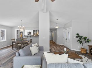 7453 Mariner Dr N, Maple Grove, MN 55311