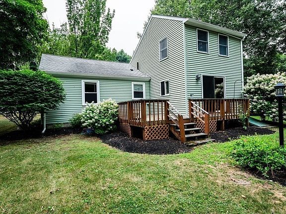 5th image of 1083 Edgell Rd