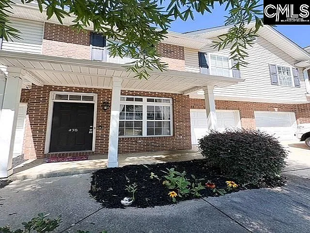 3 bed, 1562 sqft, $2,000 — Photo 2