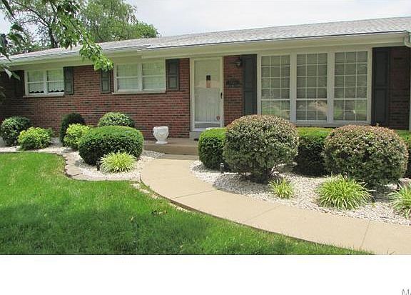 2nd image of 2842 Woodbury Dr