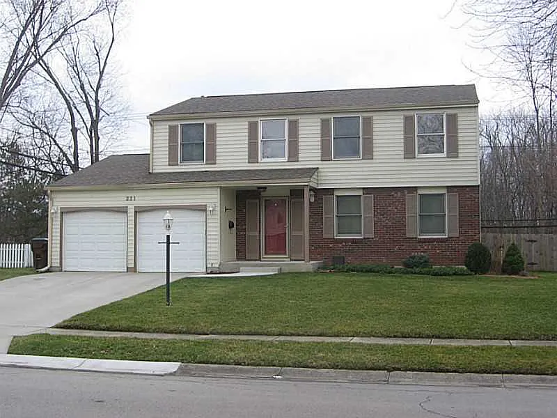 221 Brookwood Dr photo 1