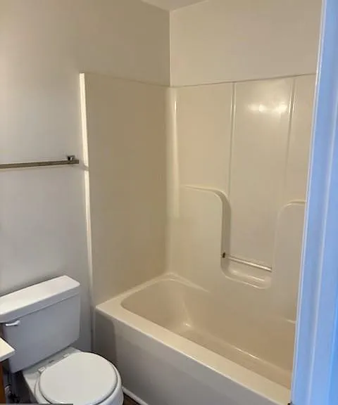 22756 Lawrence Ave #6 — Photo 4