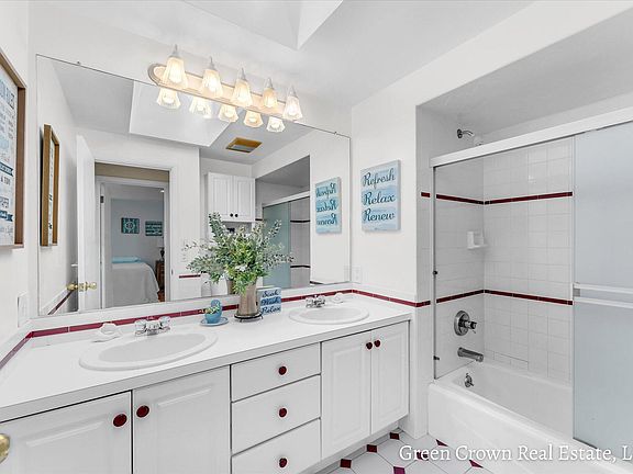 4th image of 2474 Hathaway Ct