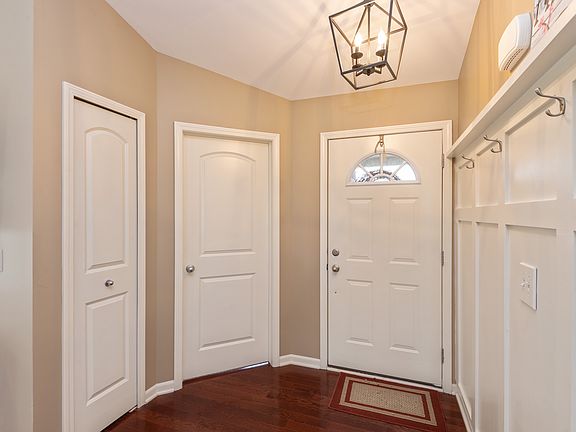 5th image of 709 Davenport Dr