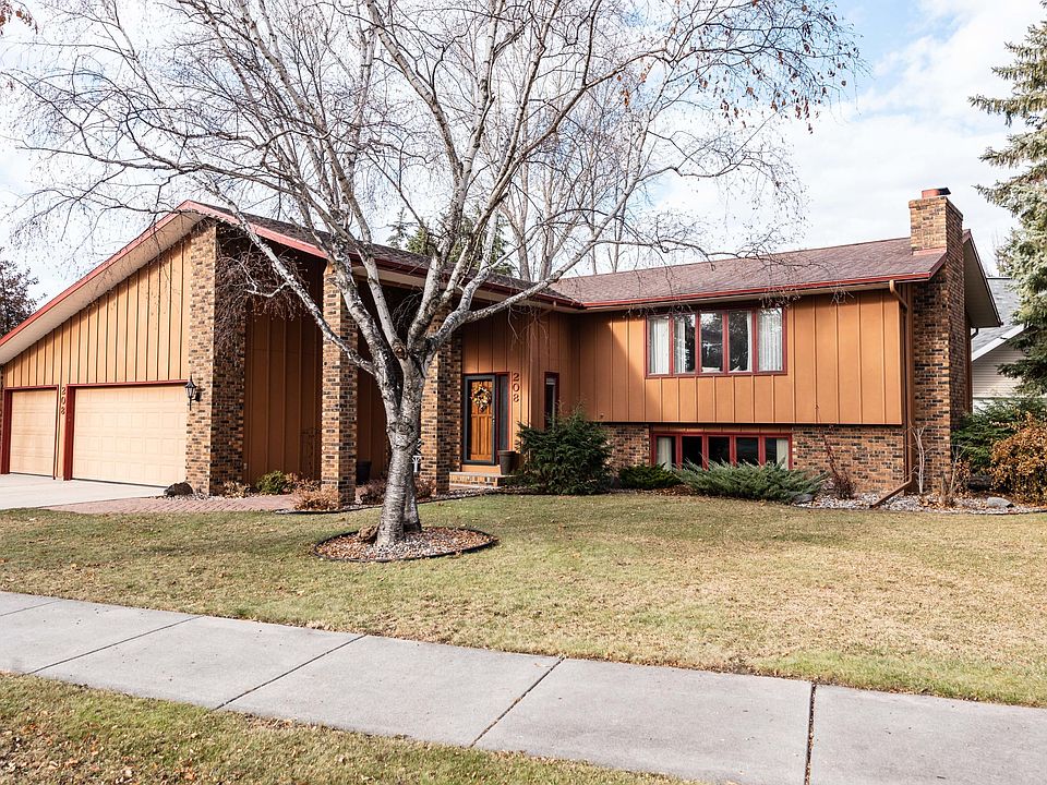 1st image of 208 Plain Hills Dr