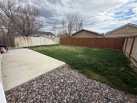 3rd image of 722 Lambrecht Ln