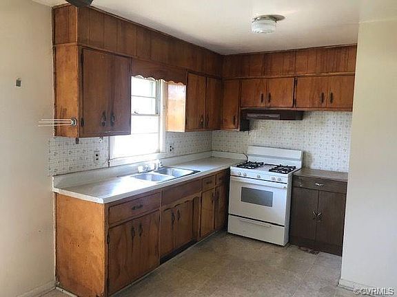 4th image of 1422 Talley Ave