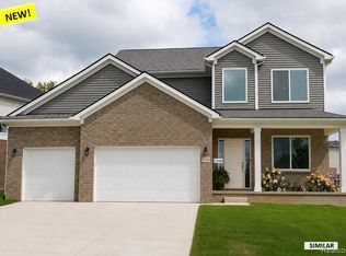 53188 Woodland Meadows Dr, Chesterfield, MI 48047