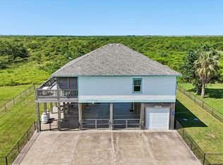 927 Magnolia Ln, Pt Bolivar, TX 77650