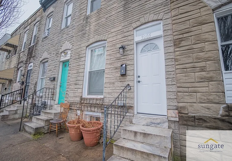 3205 Esther Pl — Photo 36