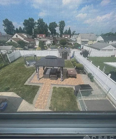 1160 Roosevelt Ave — Photo 13