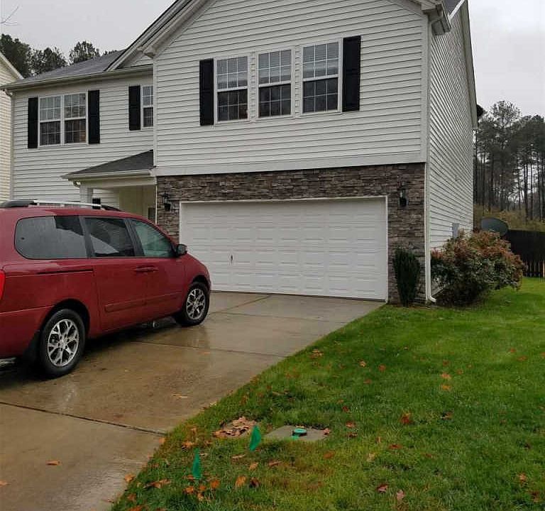 2nd image of 2816 Sagebrush Ln