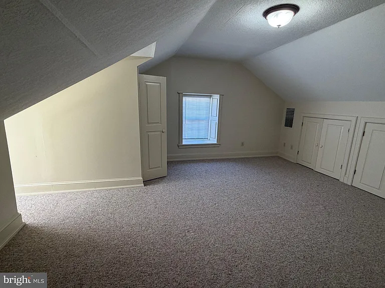 134 2nd Ave — Photo 3