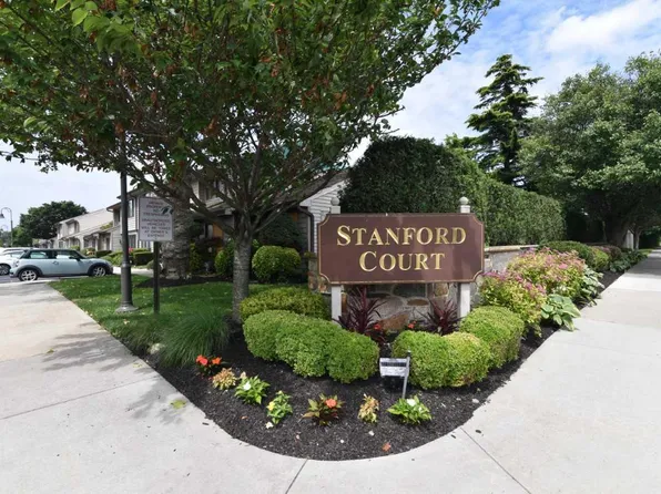19 Stanford Court #19, Wantagh, NY 11793