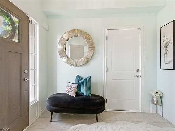 5th image of 440 Ridgeway Rd