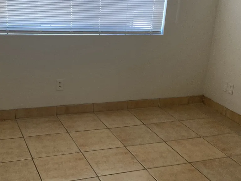 7618 Walpole Ave #102 — Photo 9