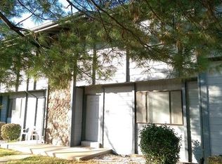 2404 Savoy Dr, Lake Saint Louis, MO 63367