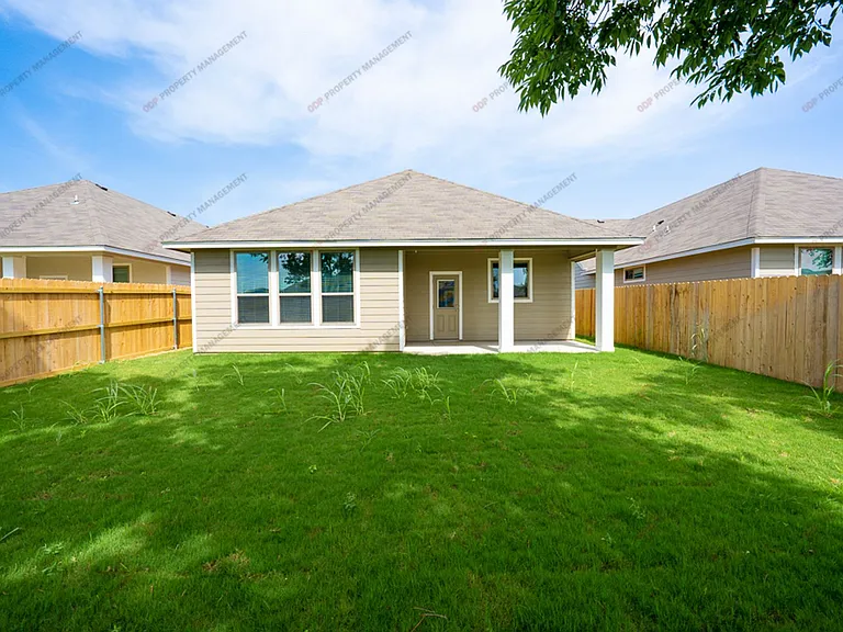 624 Ripplewood Dr — Photo 24