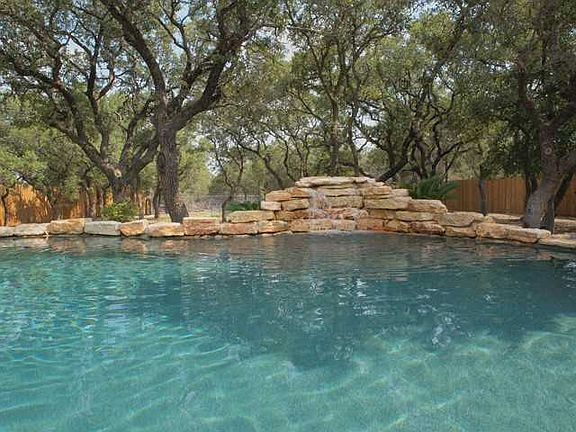 4th image of 6524 N Lakewood Dr