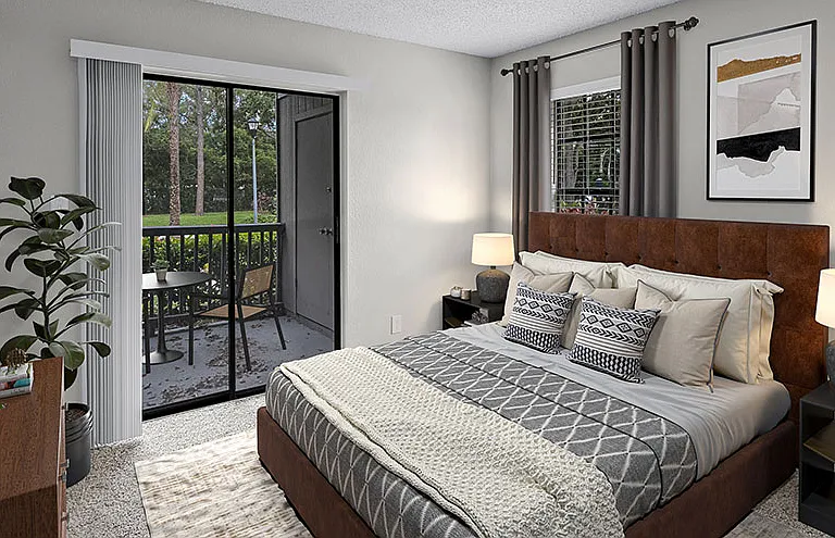The Oaks of Woodland Park Apartments — Photo 2