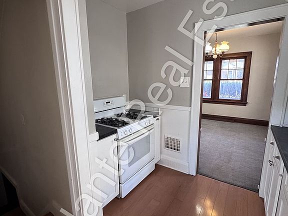 5th image of 1933 Talbot St