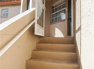 465 SW 86th Ave APT 208, Pembroke Pines, FL 33025