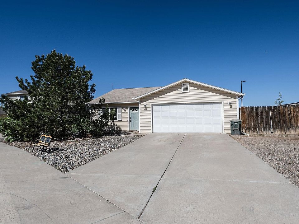 1st image of 389 Summer Glen Dr