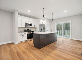 Bayberry Commons- 3 Bedroom 2.5 Bath Townhomes with 2 Car Garage, Rochester, NH 03867