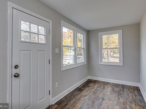 5th image of 8704 Park Ave