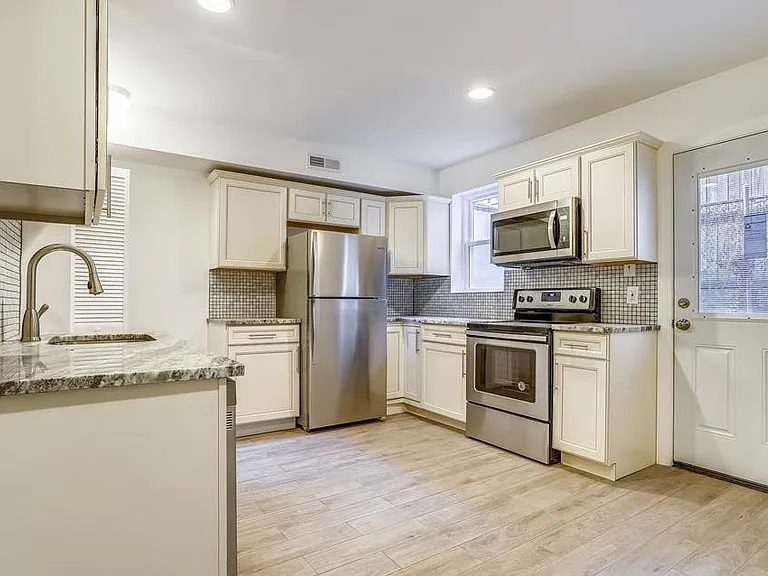 710 Q St NW #B — Photo 4