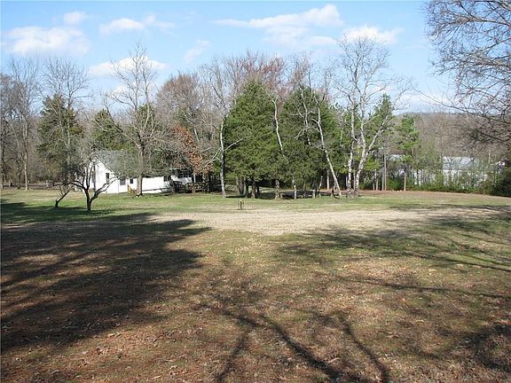 3rd image of 732 Songbird Ln