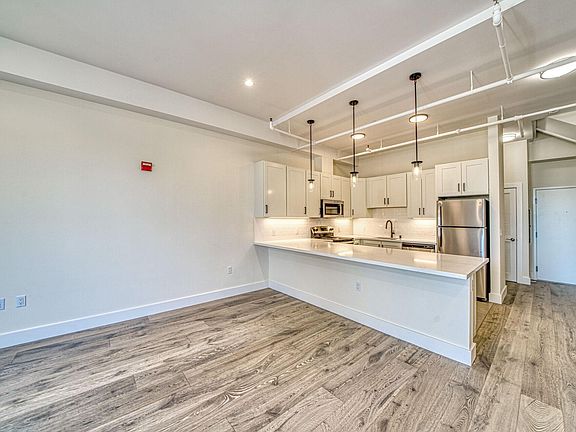 2nd image of 828 Innes Ave #112A