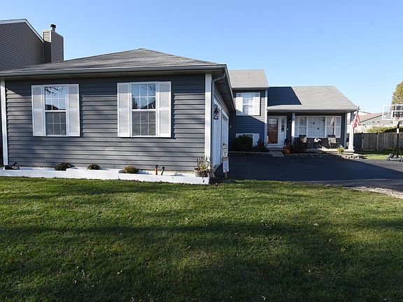 3rd image of 920 E Millstone Dr