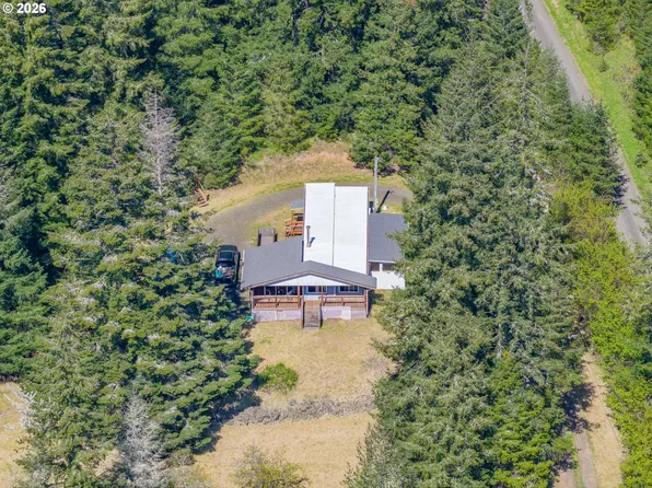 2403 Spruce St, Myrtle Point, OR 97458