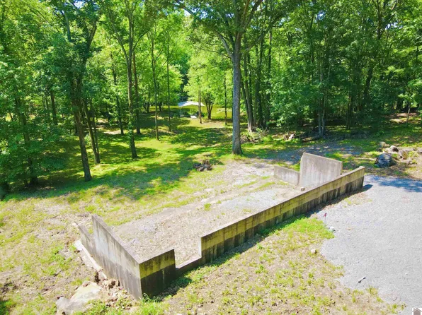251 Holiday Way #7E, Cadiz, KY 42211