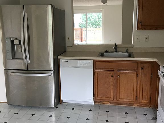Eat in kitchen