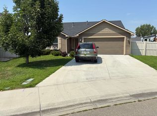 2214 E Elm Grove Dr, Nampa, ID 83686