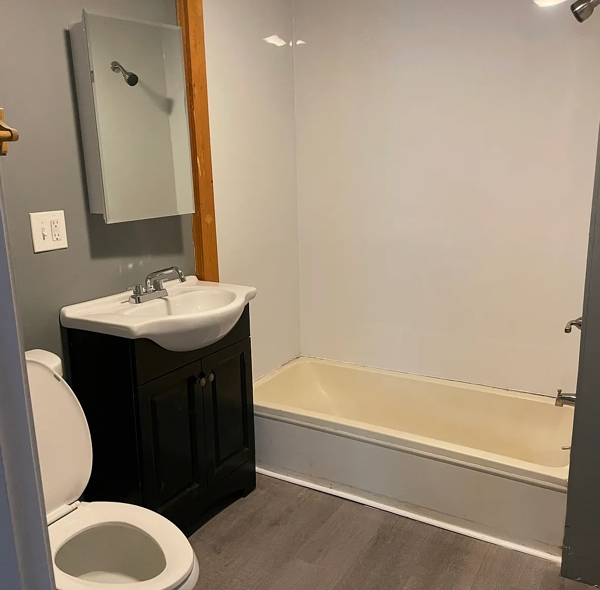 2 bed, 800 sqft, $1,600 — Photo 4