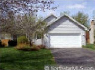 2148 Helena Rd N, Oakdale, MN 55128
