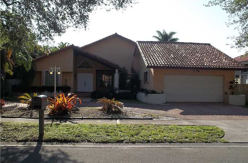1st image of 16925 NW 83rd Ct