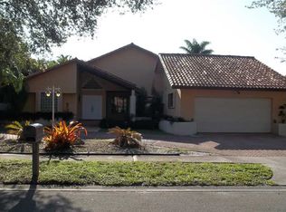 16925 NW 83rd Ct, Miami Lakes, FL 33016